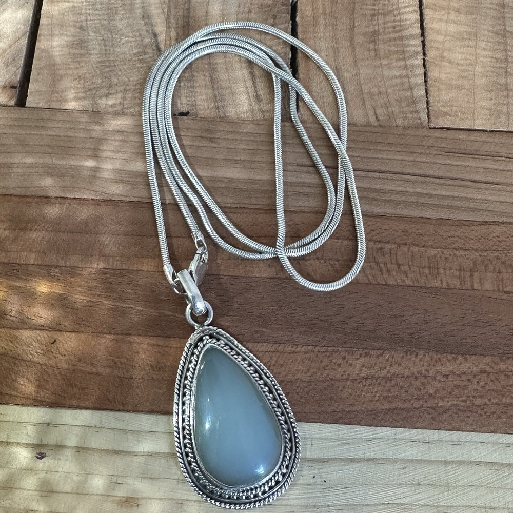 VTG Blue Chalcedony Gem Pendant Necklace 23 Inch Italy Chain‎ 925 Sterling 23.0g